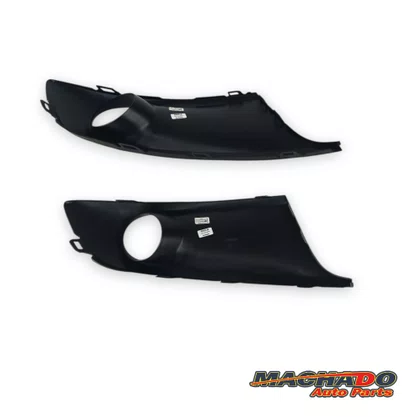 Grade Milha Parachoque Dianteiro Fox Spacefox 2010 a 2014 Com Furo Preto Esquerdo