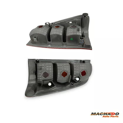 Lanterna Traseira Hilux Pick up 2005 a 2011 Tricolor Lado Esquerdo Motorista - FITAM
