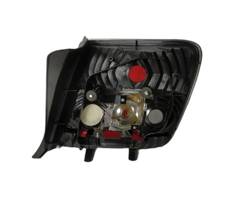 Lanterna Traseira Stilo 2007 a 2012 Serve 2002 a 2006 Bicolor Rubi Cristal Lado Esquerdo Motorista