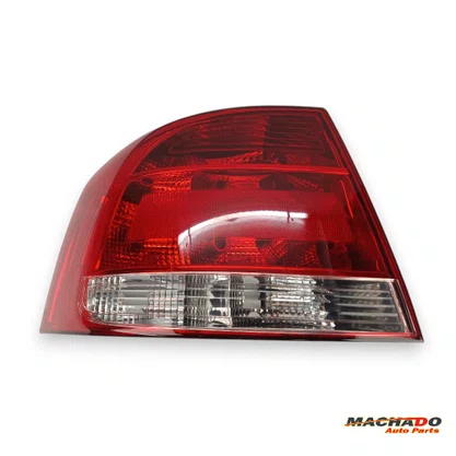 Lanterna Traseira Voyage G5 2009 a 2012 Bicolor Lado Esquerdo Motorista FITAM