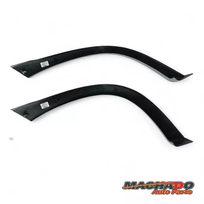 Moldura Paralama Traseiro Corsa Sedan Wagon 96 a 10 Preto Liso Esquerdo