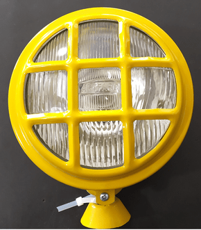 Farol Auxiliar Milha Redondo Trator Amarelo Com Grade e Botão Sem Lado