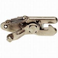 Fechadura Capo Dianteiro Inferior Passat Santana Quantum 1978 a 1991